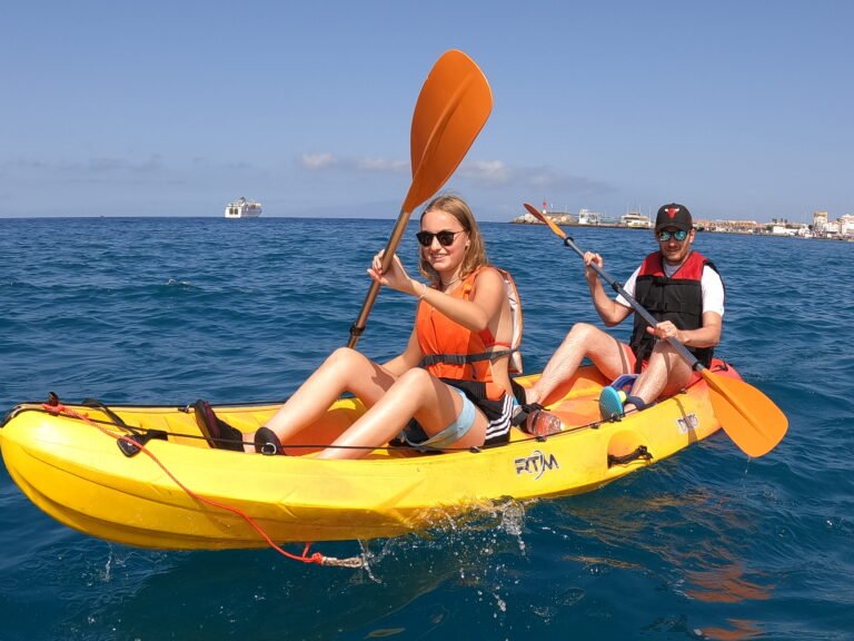 Kayak, snorkel & turtles