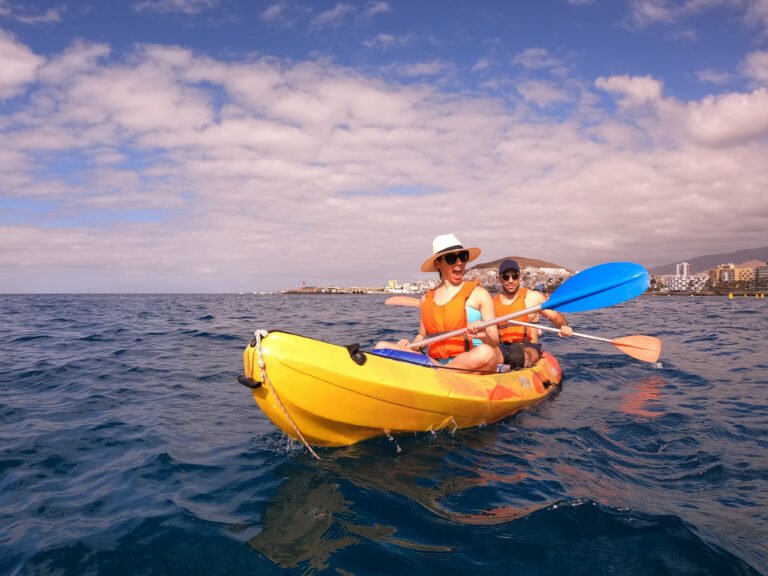 Kayak, snorkel & turtles